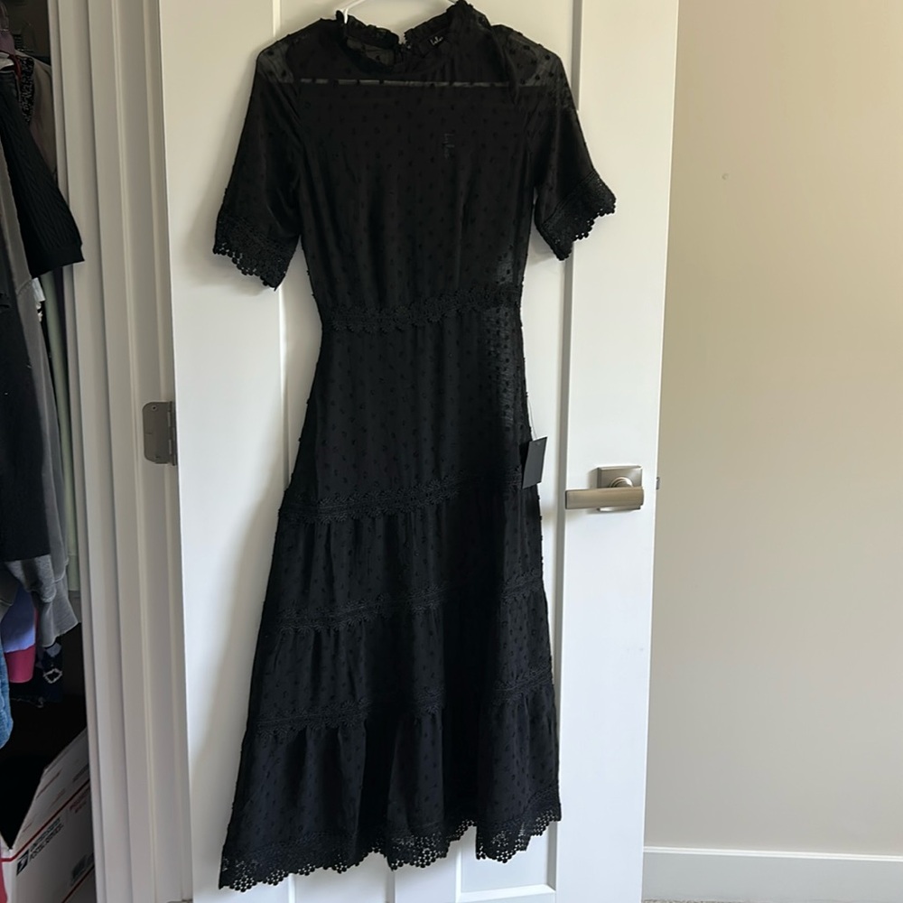 Elegant Black Lace Dress (H)